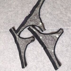 Me Undies women thong Lot Of 3, size Small NWOT